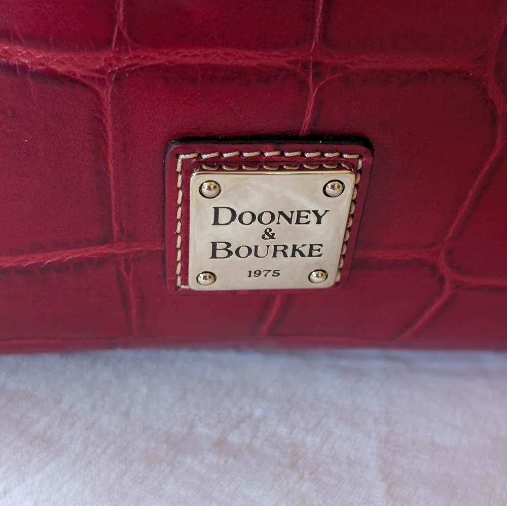 *SOLD* NWT Dooney & Bourke Women's Red Embossed Leather Medium East West Tote - Picture 8 of 17